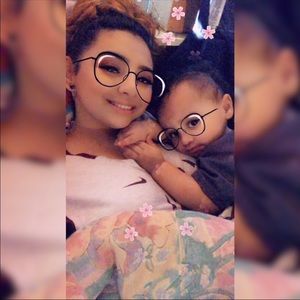 Meet your Posher, Elizabeth